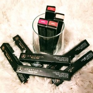 Anastasia Beverly Hills Makeup - Anastasia Beverly Hills Liquid Lipstick-Carina Anastasia Beverly Hills Makeup - Anastasia Beverly Hills Liquid Lipstick-Carina